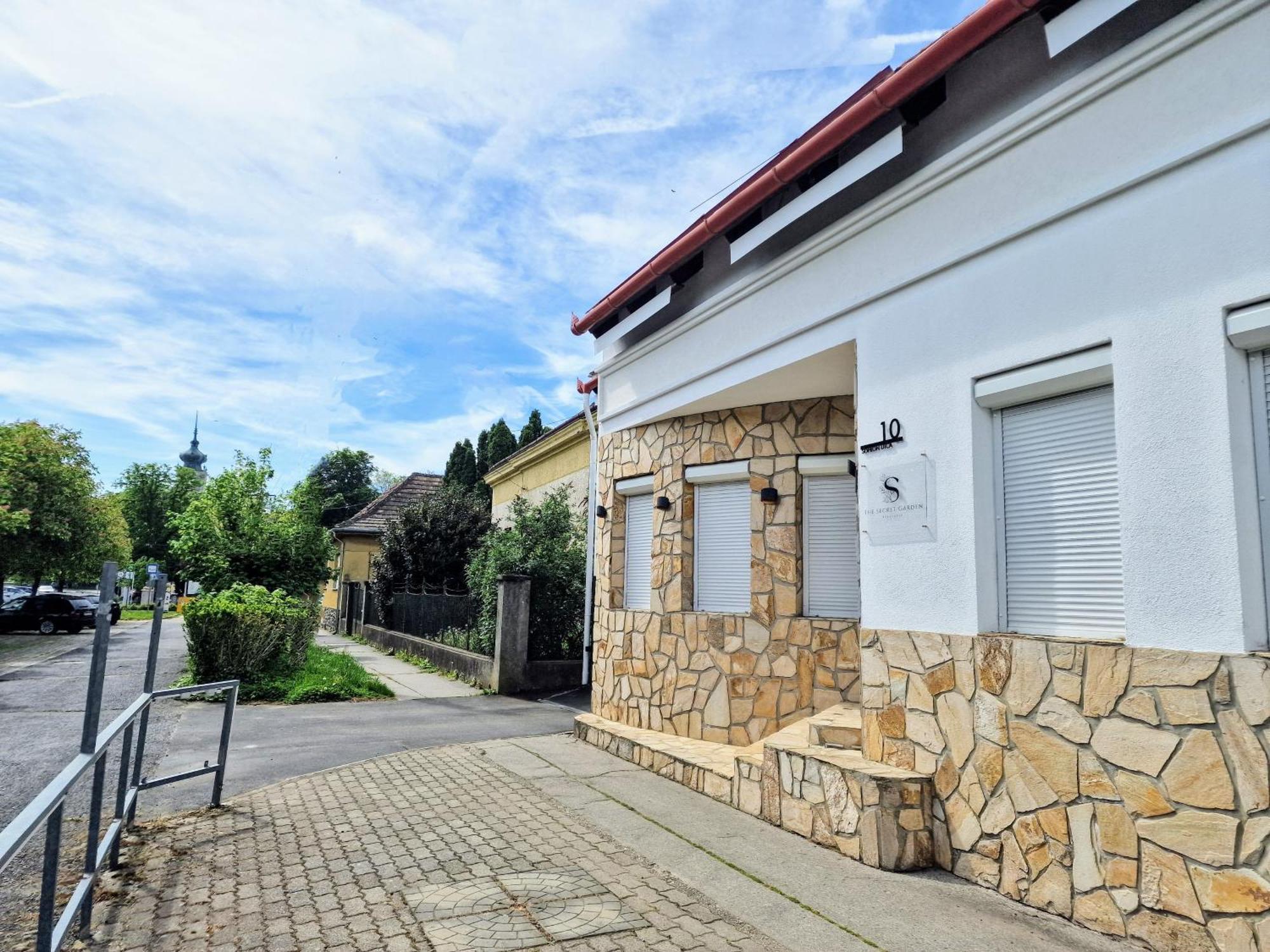 The Secret Garden - Keszthely Bed & Breakfast Exterior foto